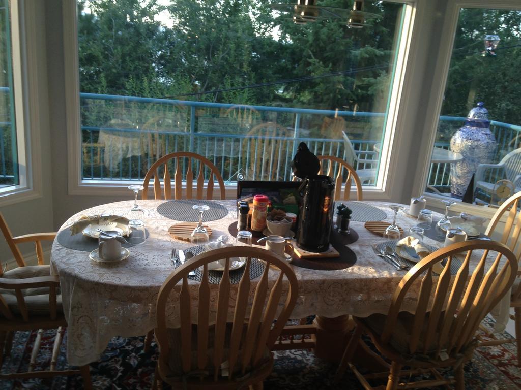 Eagle'S Nest B&B Lake Country Екстер'єр фото