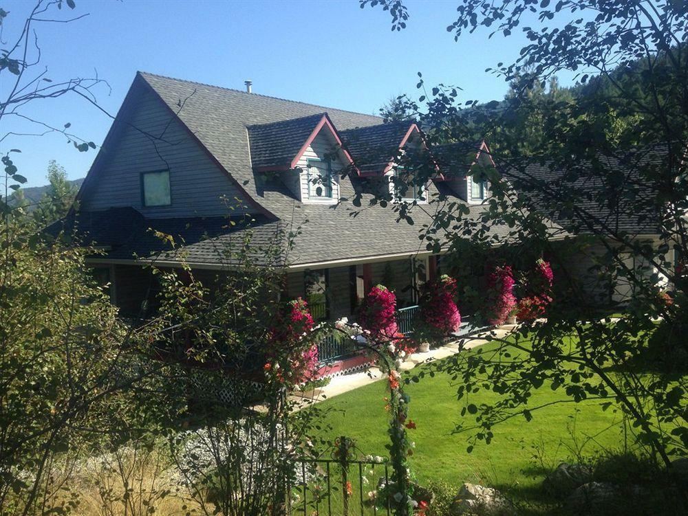 Eagle'S Nest B&B Lake Country Екстер'єр фото